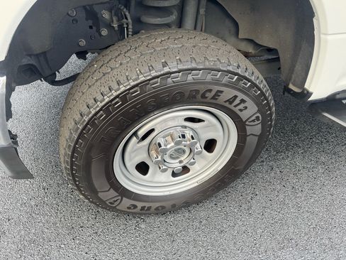 Used 2022 Ford F350 XL w/ Power Equipment Group image 25