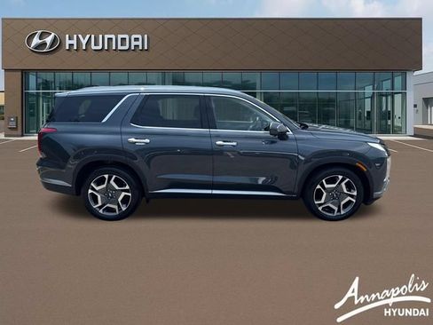 Used 2024 Hyundai Palisade SEL w/ Premium Package FWD image 6