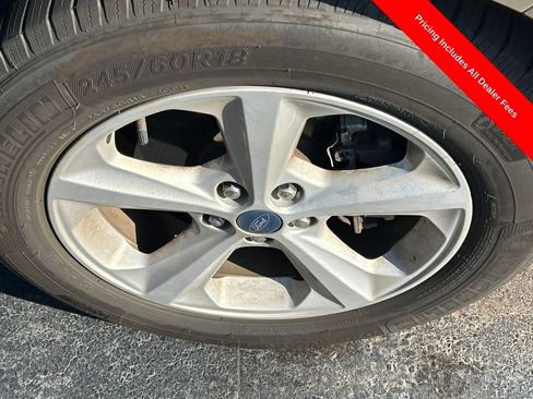 Used 2020 Ford Edge SE FWD image 2