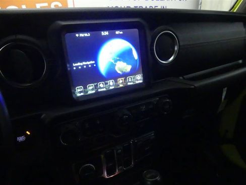 Used 2023 Jeep Wrangler Unlimited Sahara w/ Cold Weather Group AWD/4WD image 15