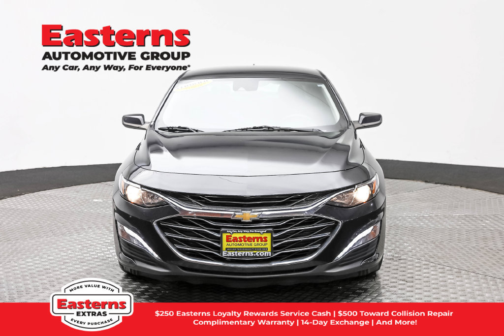Used 2023 Chevrolet Malibu LT FWD image 3