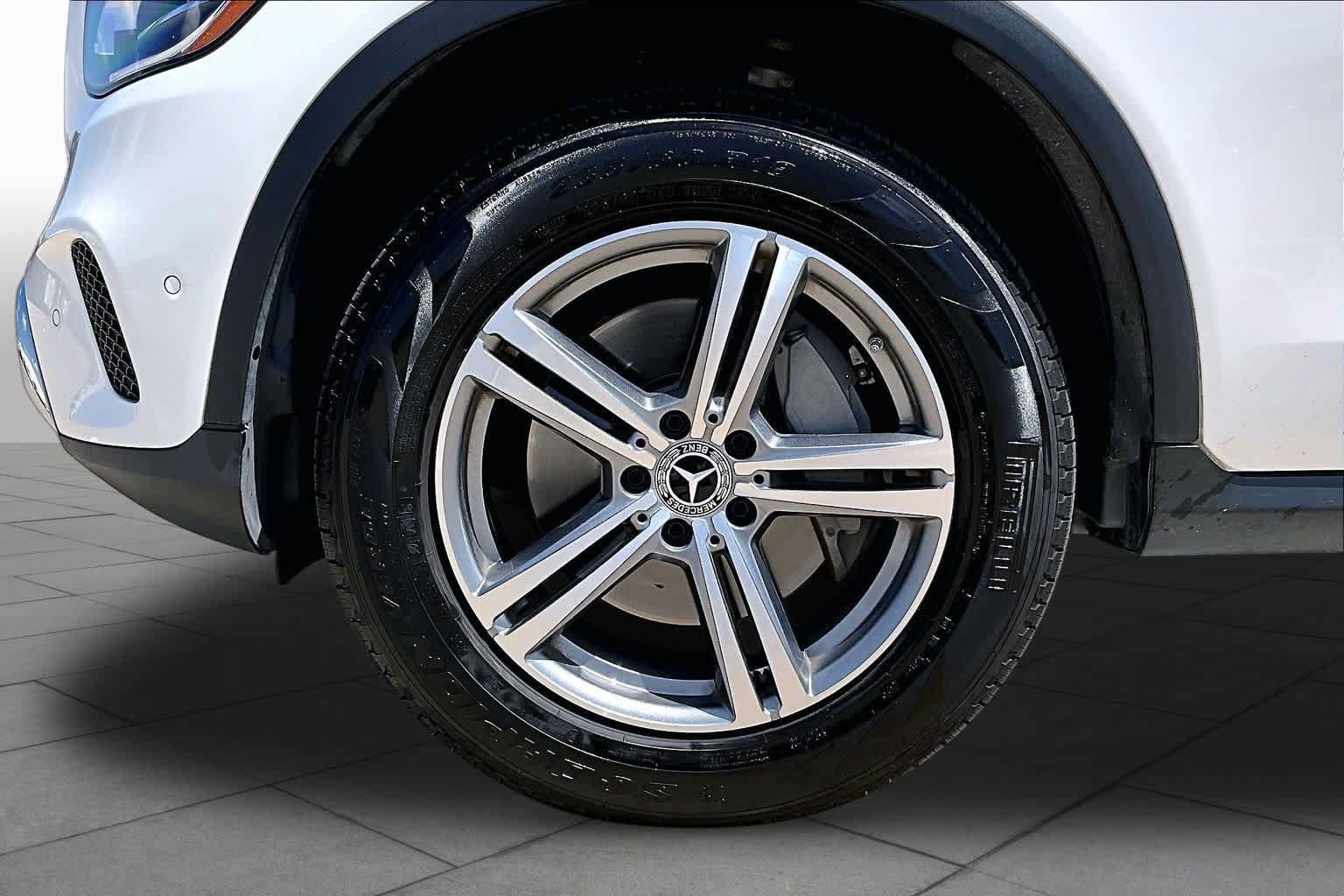 Used 2022 Mercedes-Benz GLC 300 image 11