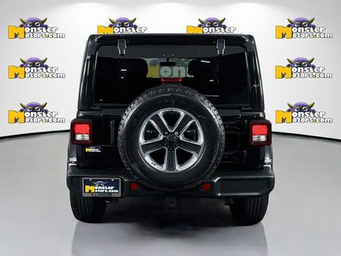 Used 2023 Jeep Wrangler Unlimited Sahara w/ Cold Weather Group AWD/4WD image 6