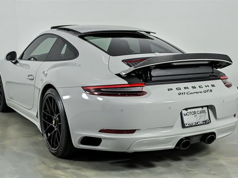 Used 2018 Porsche 911 GT3 RS image 8