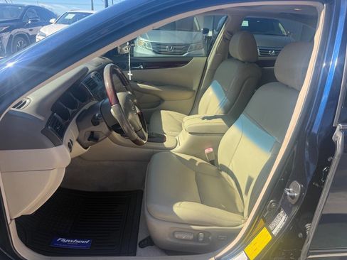 Used 2004 Lexus ES 330 image 10