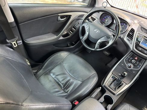 Used 2015 Hyundai Elantra Limited FWD image 19