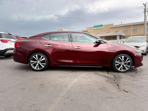 Used 2017 Nissan Maxima 3.5 SV FWD image 2