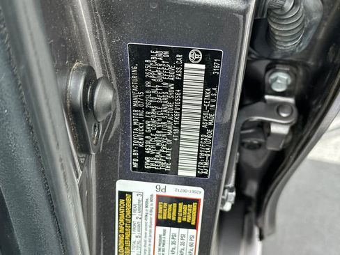 Used 2015 Toyota Camry LE image 31