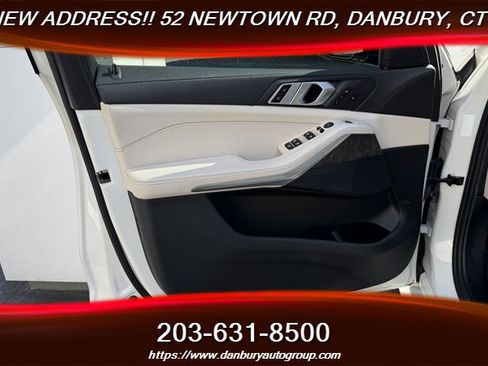 Used 2021 BMW X5 xDrive40i w/ M Sport Package AWD/4WD image 11