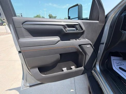Certified 2025 GMC Sierra 2500 AT4 w/ AT4 Preferred Package AWD/4WD image 10