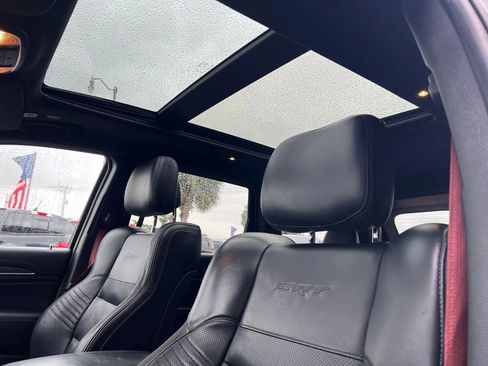 Used 2020 Jeep Grand Cherokee SRT image 15