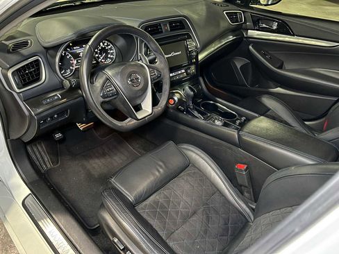 Used 2017 Nissan Maxima SR w/ Midnight Edition image 21