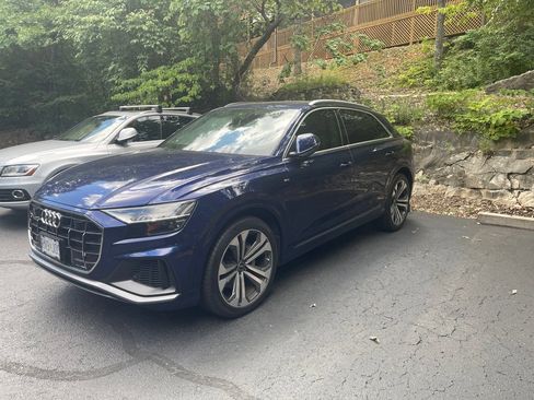 Used 2022 Audi Q8 Prestige AWD/4WD image 16