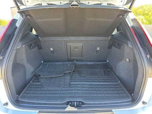 Certified 2023 Volvo XC40 B5 Plus w/ Driver Assist Package AWD/4WD image 33