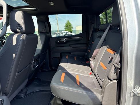 Used 2025 GMC Sierra 1500 AT4 w/ AT4 Premium Package AWD/4WD image 18