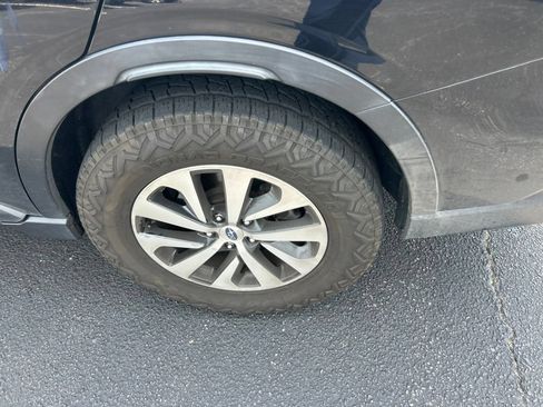 Used 2022 Subaru Outback Premium AWD/4WD image 12