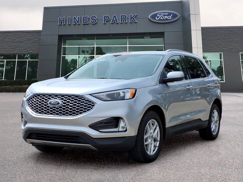 Used 2023 Ford Edge SEL w/ Convenience Package AWD/4WD image 3
