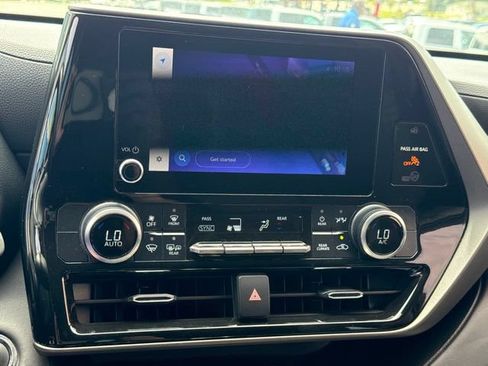Used 2023 Toyota Highlander L FWD image 15