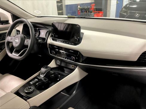 Used 2023 Nissan Rogue SL w/ SL Premium Package image 14