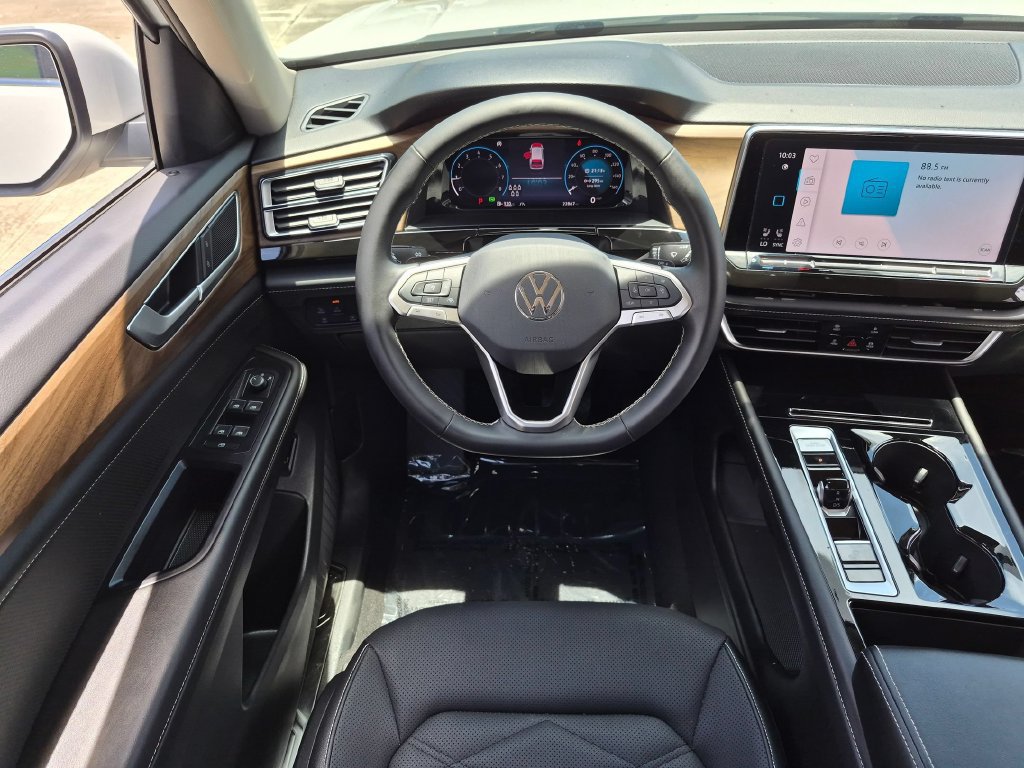 Used 2025 Volkswagen Atlas SE FWD image 23
