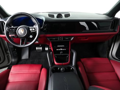 Certified 2025 Porsche Cayenne GTS image 19