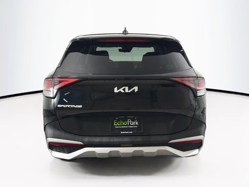 Used 2025 Kia Sportage LX FWD image 7