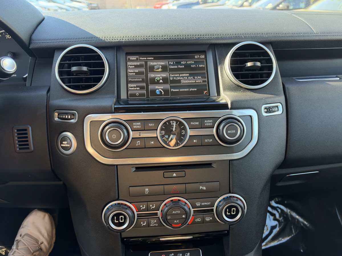 Used 2015 Land Rover LR4 HSE AWD/4WD image 15