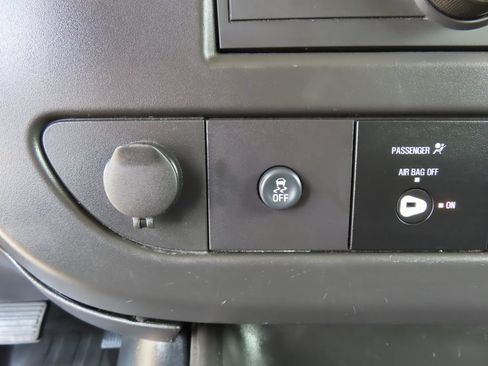 Used 2025 Chevrolet Express 2500 w/ Driver Convenience Package RWD image 6