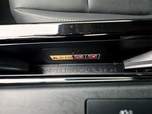 Used 2023 Toyota Prius XLE image 22