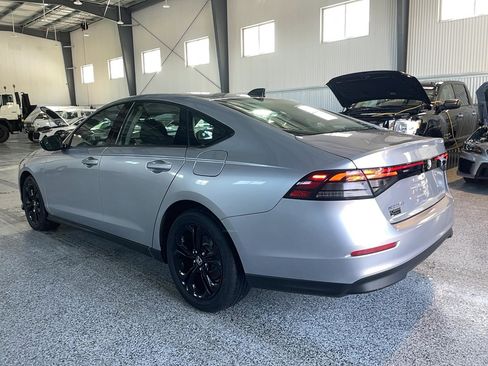 Used 2025 Honda Accord SE image 17