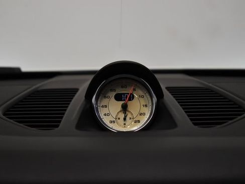 Used 2018 Porsche 911 Carrera T RWD image 20
