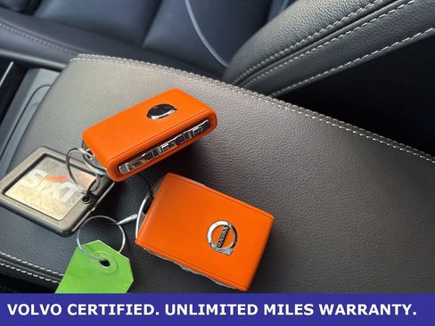 Certified 2025 Volvo XC40 B5 Plus image 25