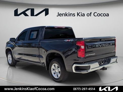 Used 2024 Chevrolet Silverado 1500 LT AWD/4WD image 8