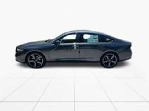 Used 2026 Honda Accord SE image 4