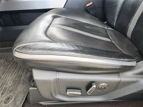 Used 2019 Ford F150 Platinum w/ Equipment Group 701A Luxury image 25