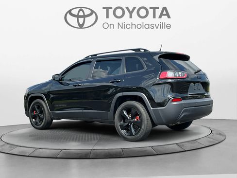 Used 2020 Jeep Cherokee Latitude Plus AWD/4WD image 3