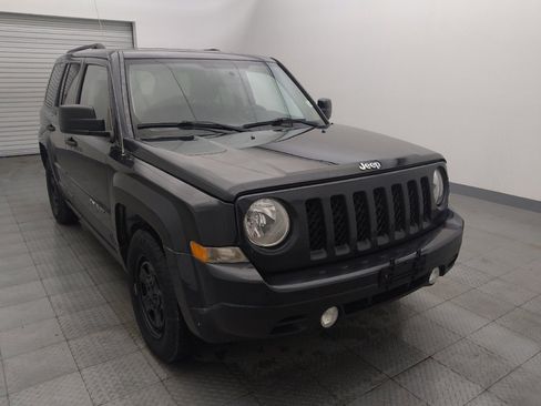 Used 2016 Jeep Patriot Sport FWD image 14