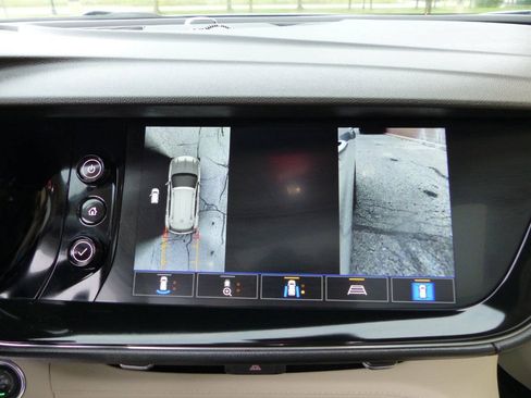 Used 2023 Buick Envision Avenir AWD/4WD image 36