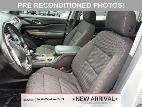 Used 2017 GMC Acadia SLE AWD/4WD image 24