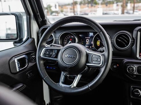 Used 2023 Jeep Wrangler Unlimited Sahara AWD/4WD image 18