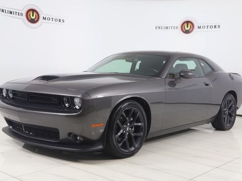 Used 2022 Dodge Challenger R/T w/ Blacktop Package RWD image 5
