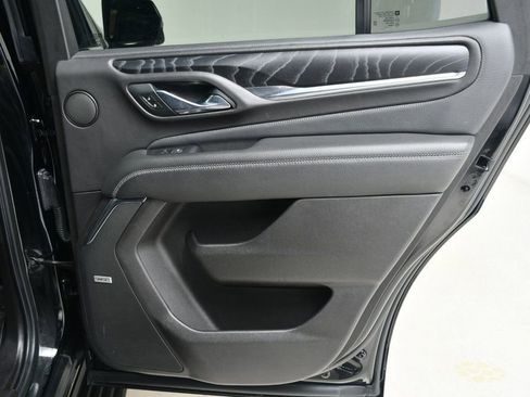 Used 2021 GMC Yukon Denali w/ Denali Premium Package image 27