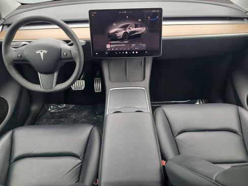 Used 2024 Tesla Model Y Performance image 21
