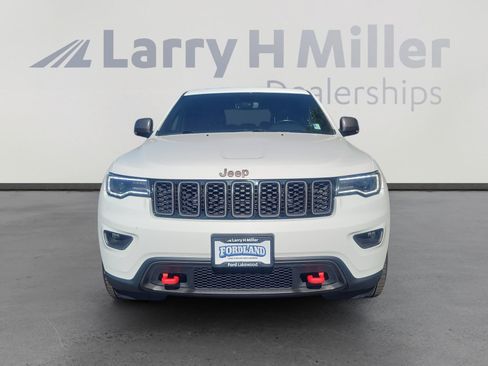Used 2020 Jeep Grand Cherokee Trailhawk w/ Premium Lighting Group AWD/4WD image 8
