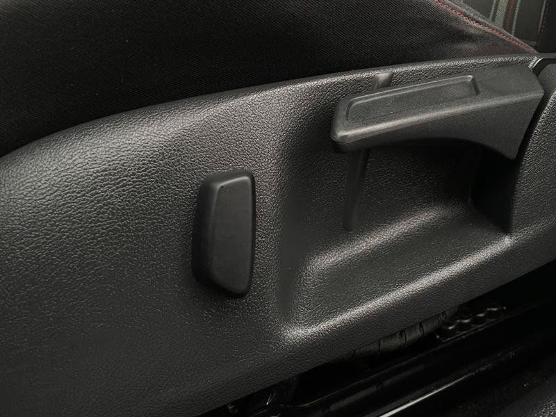 Used 2012 Volkswagen GTI Autobahn FWD image 37