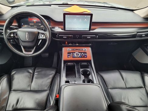 Used 2022 Lincoln Aviator Reserve w/ Equipment Group 201A image 11
