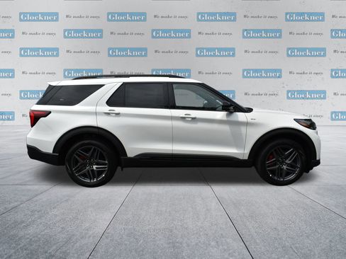 New 2026 Ford Explorer ST-Line w/ ST-Line Street Pack AWD/4WD image 11