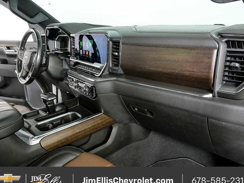 Used 2023 Chevrolet Silverado 1500 High Country w/ High Country Premium Package AWD/4WD image 23