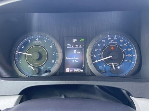 Used 2020 Toyota Sienna LE w/ LE Preferred Package FWD image 19