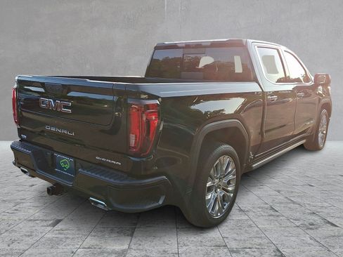 Certified 2021 GMC Sierra 1500 Denali w/ Denali Ultimate Package AWD/4WD image 4